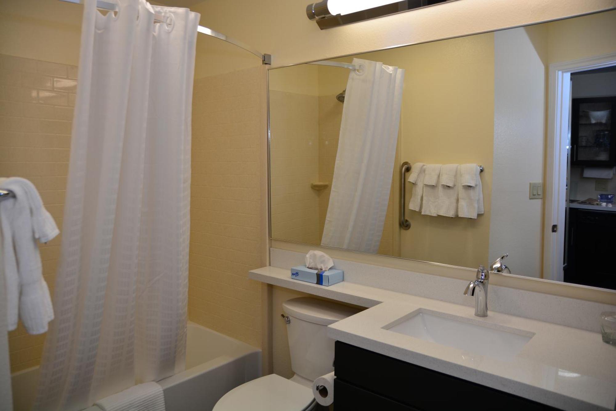 Candlewood Suites College Station By Ihg Брайан Номер фото